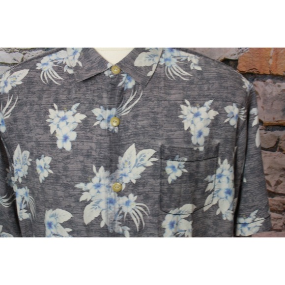 TOMMY BAHAMA Men's Hawaiian Camp Shirt All Silk Floral Pattern Short Sleeve 2XL - Picture 9 of 13